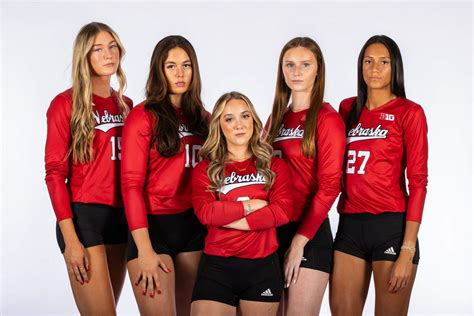 Nebraska volleyball team faces harsh criticism after loss, takes to ...